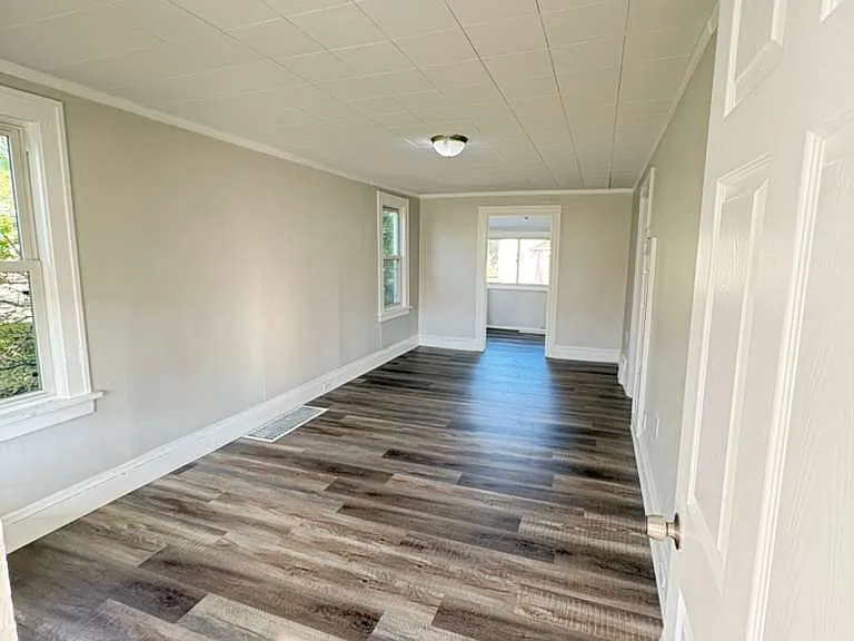 29007 Foxboro Dr — Photo 2