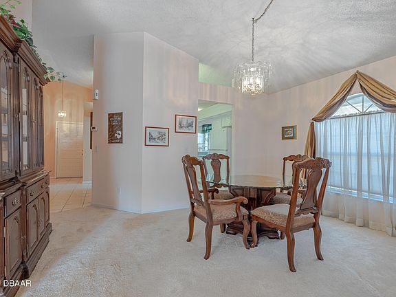 3rd image of 277 Glenbriar Cir