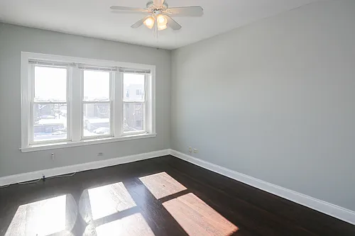 4812 1/2 N Paulina St #1 Photo 1 4812 1/2 N Paulina St #1 Photo 1