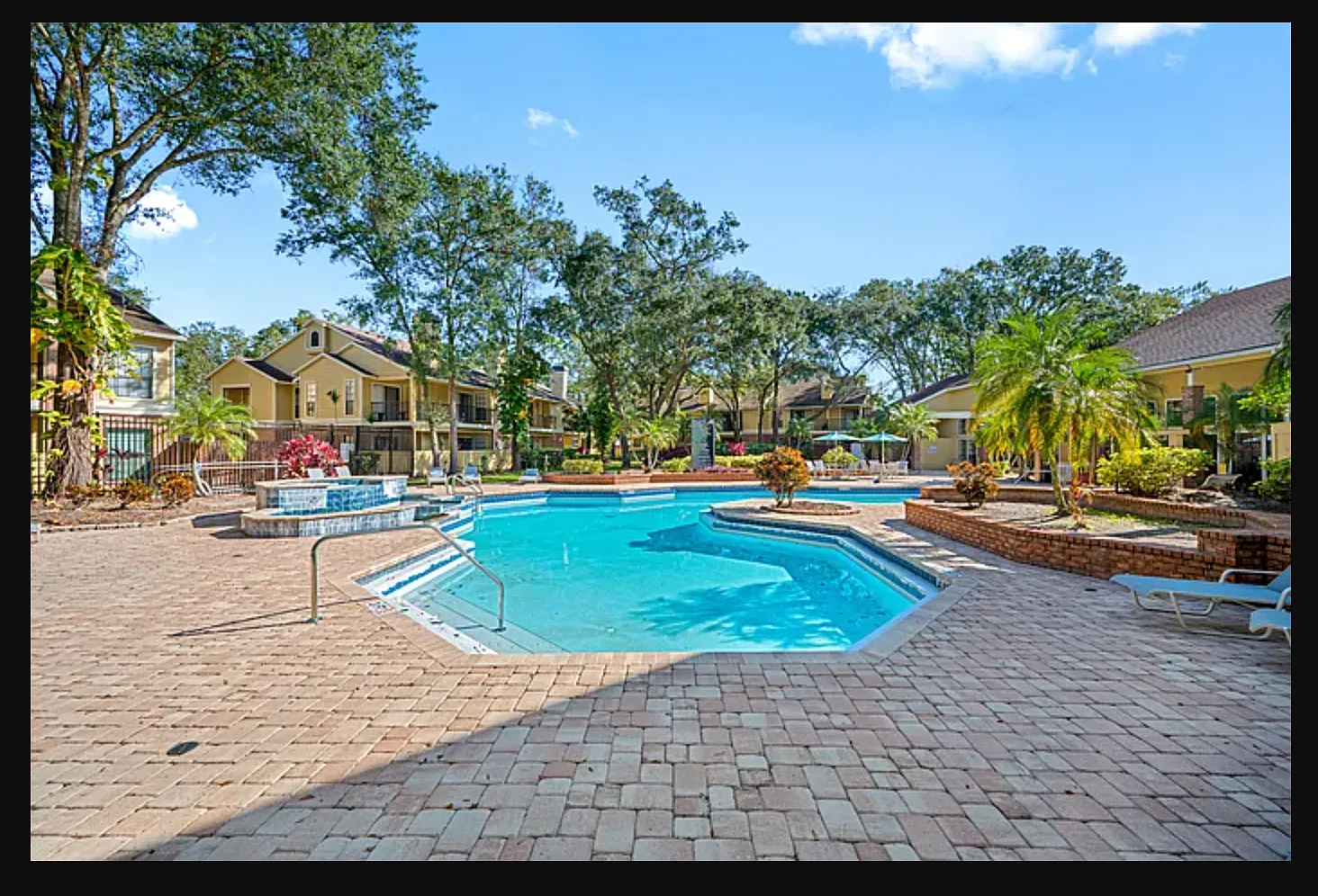 2 bed, 1027 sqft, $1,800 — Photo 2