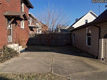 4th image of 1128 16th St NW