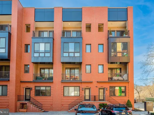 4450 River Ridge Ct, Philadelphia, PA 19129