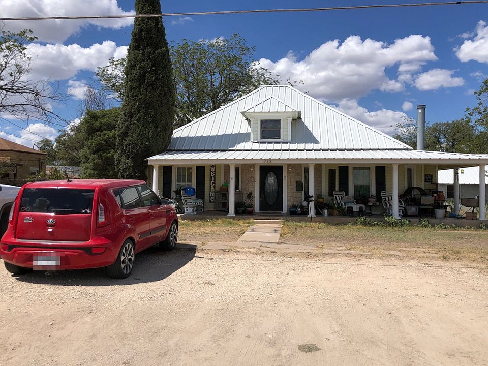 1st image of 213 E Fleming Ave
