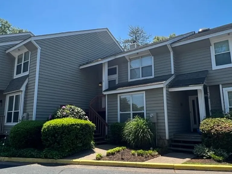 2919 Seashore Point — Photo 2
