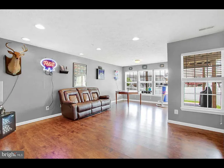 711 Wineberry Way — Photo 3