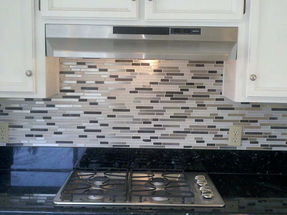 2nd image of 1101 Parkview Dr