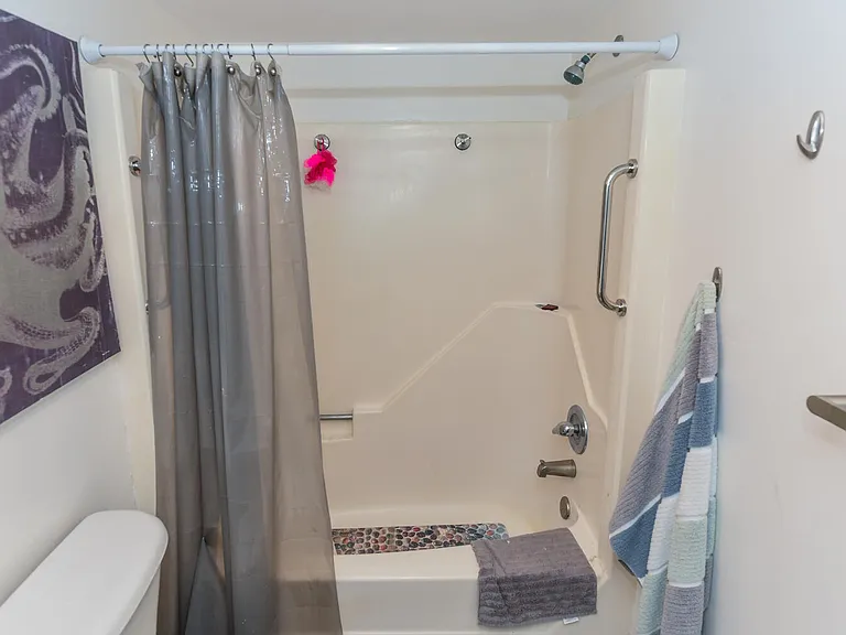 477 Lake Dora Dr — Photo 23