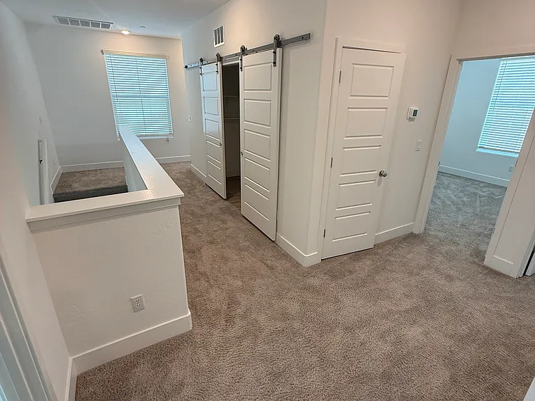 2762 E Tamarind Dr — Photo 13