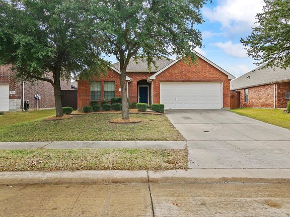 2nd image of 3217 Hoover Dr