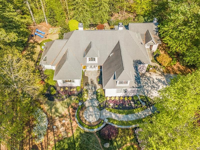 2nd image of 1515 Huntingford Dr