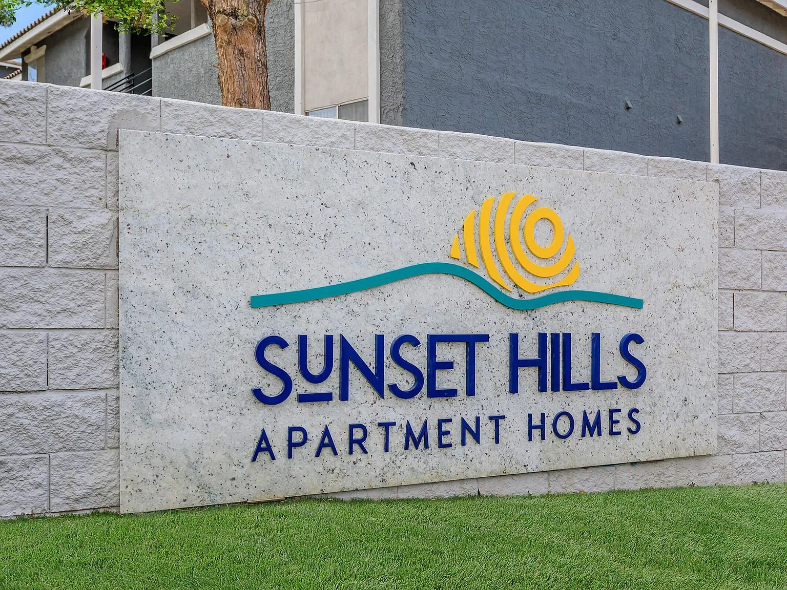 Sunset Hills — Photo 1