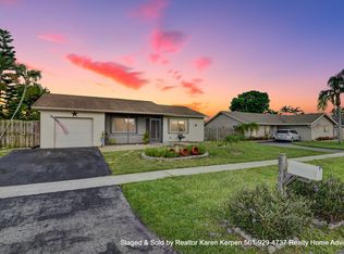 9709 Richmond Cir, Boca Raton, FL 33434