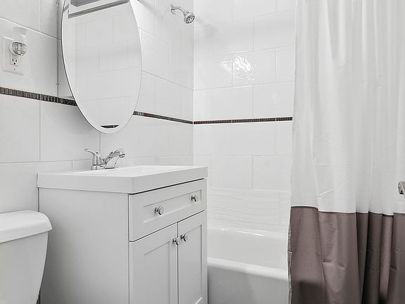 4th image of 72 President St #16B2