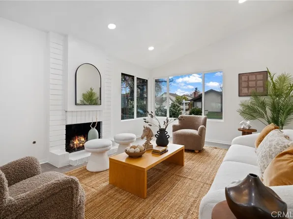 2181 Maple Ct, Tustin, CA 92780