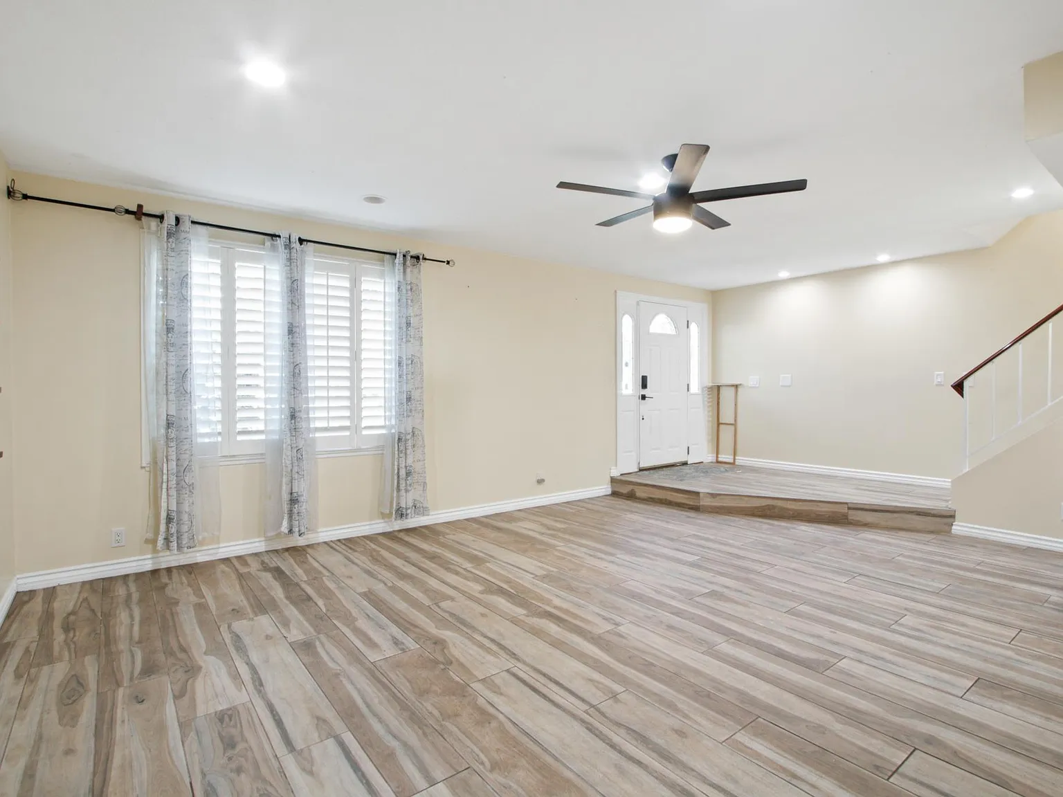 4 bed, 1748 sqft, $4,000 — Photo 3