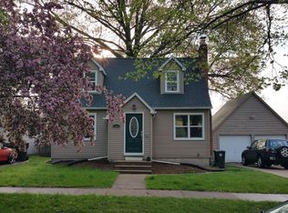 2304 Washington St, Cedar Falls, IA 50613
