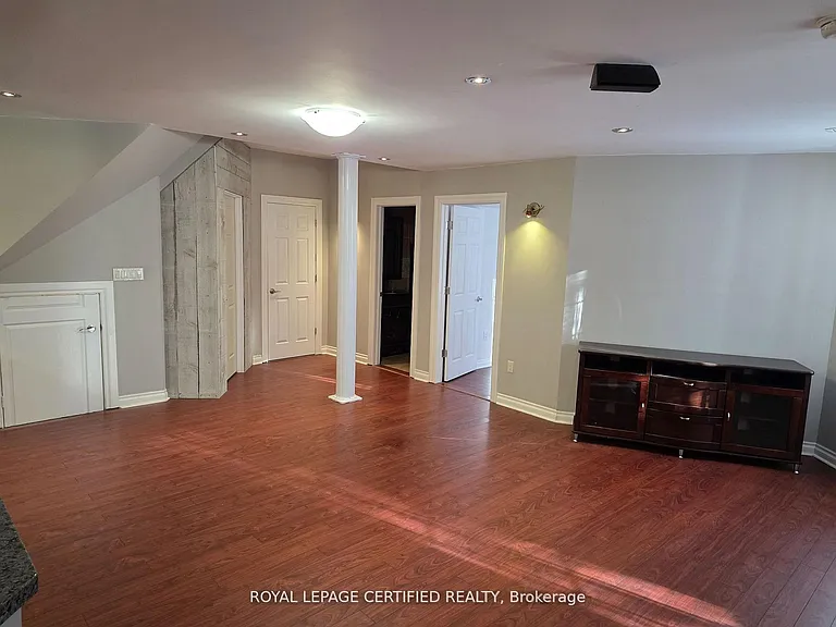 12 Fabrizio Ct — Photo 4