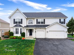 533 Nunda Trl, Crystal Lake, IL 60012