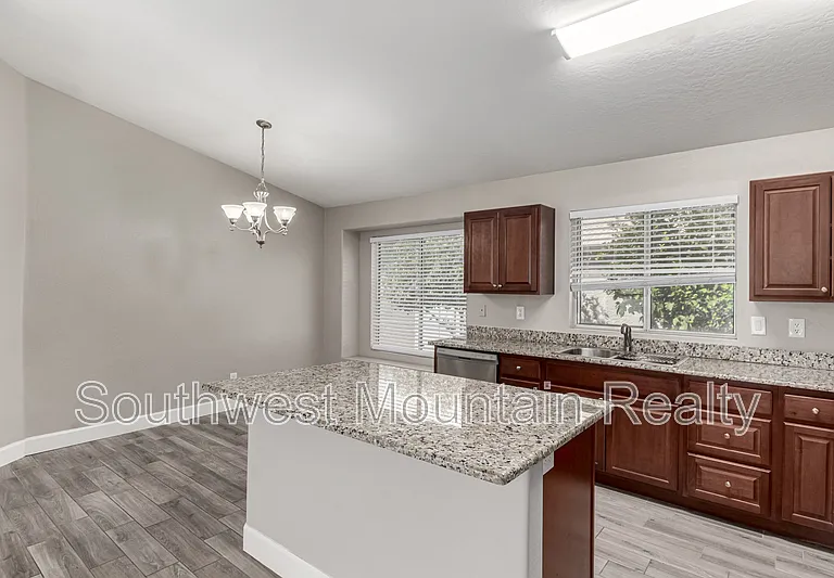 881 E Baylor Ln — Photo 14
