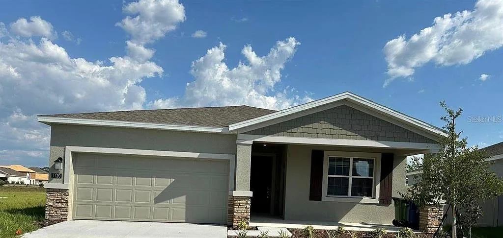 4 bed, 3.0 bath, 2093 sqft, $3,800 — Photo 2