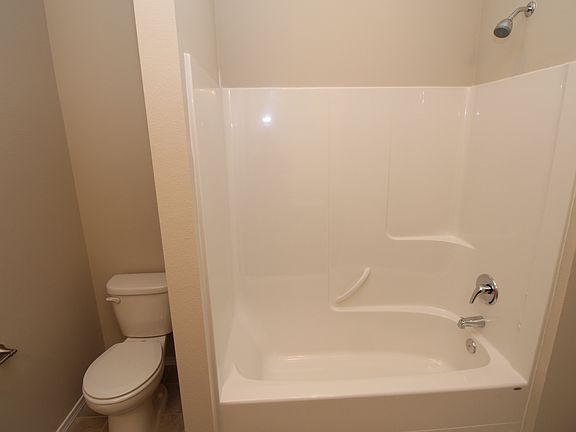 3rd image of 9816 Mariner Dr NW