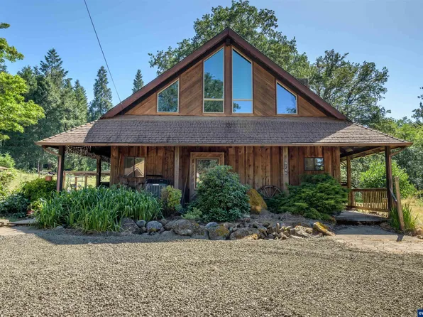 9740 Upper Olalla Rd, Winston, OR 97496