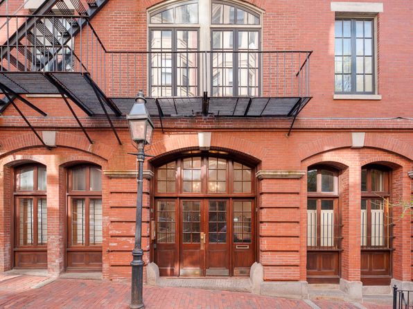 40 Joy St APT 5, Boston, MA 02114