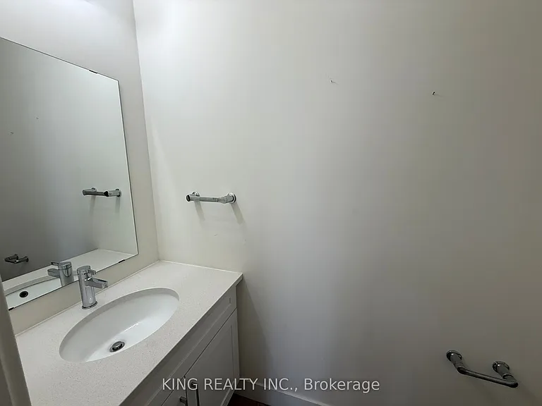 1612 Capri Cres #UPPER — Photo 6
