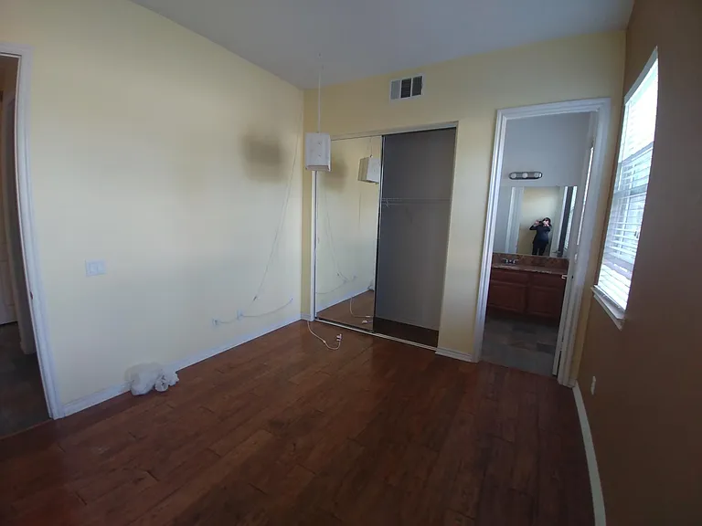Brittany Dr — Photo 10