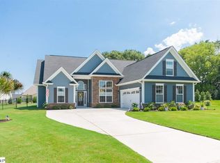 203 Walnut Hill Ct, Simpsonville, SC 29681