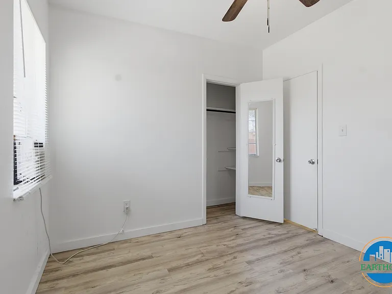 6366 Hampton Dr N — Photo 18