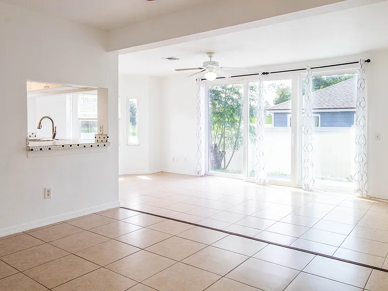 275 Mango Dr #A — Photo 3