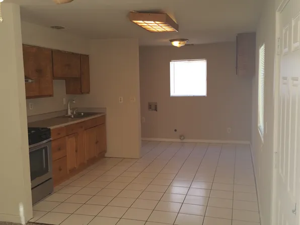 615 Plaza Ave, Sacramento, CA 95815