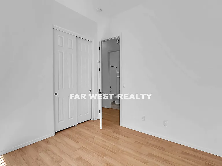 5251 N Celestine Ct — Photo 19