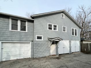 30 Crissey Ave #B, Geneva, IL 60134