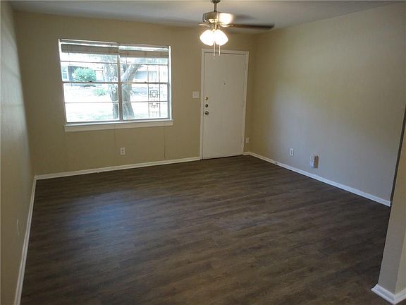 3rd image of 405 Floyd St