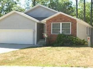 2704 S Danlyn Rd, Bloomington, IN 47403