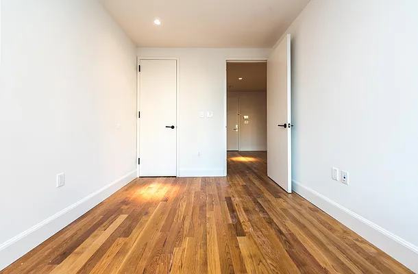 Rented by Nooklyn NYC LLC | media 54