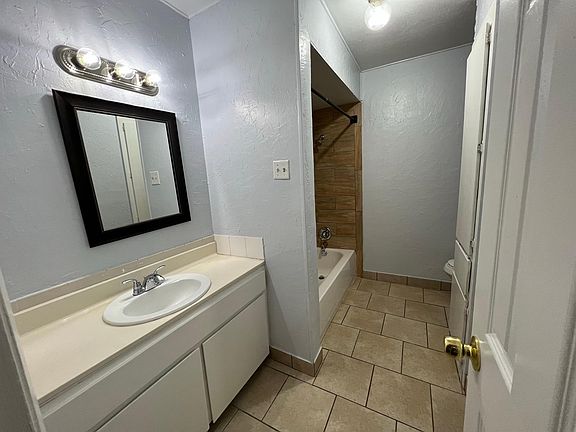 5th image of 1608 Sierra Dr