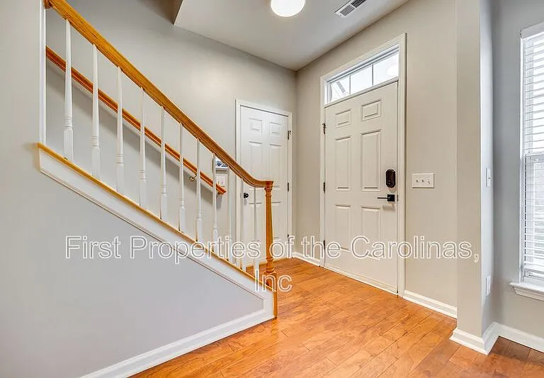 618 Bayou Cir — Photo 5