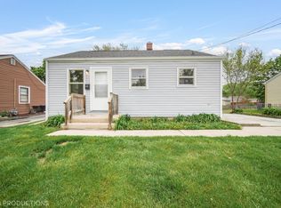 1136 Elliott Ave, Aurora, IL 60505