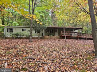 76 Grandview Ter, Berkeley Springs, WV 25411