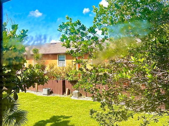 5th image of 7456 Woodburn Ct