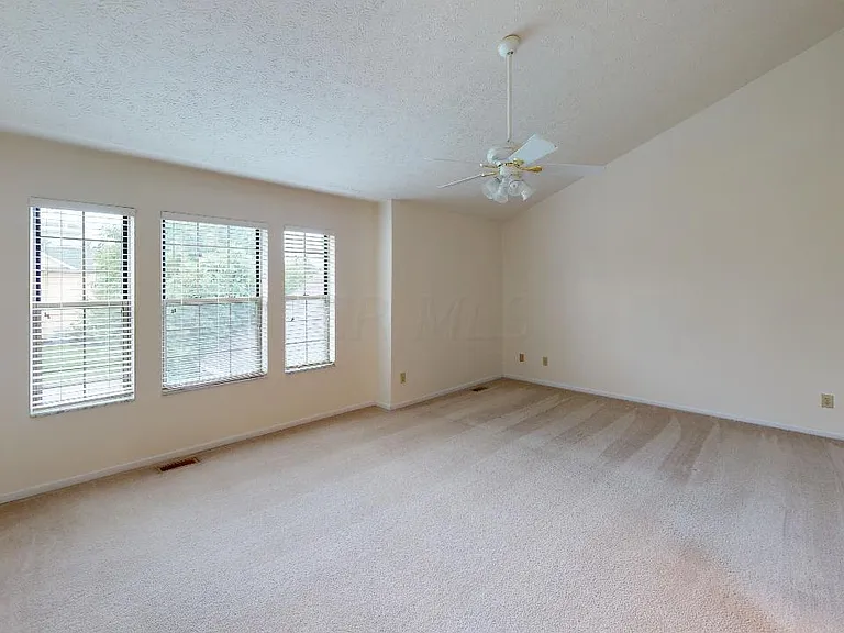 6498 Ringsend Ct — Photo 53