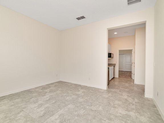 Extra Suite Plus living room