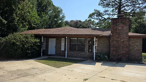 808 Amberwood Dr Photo 1