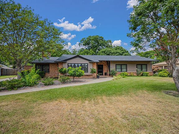 2nd image of 1214 Loma Alta Pl