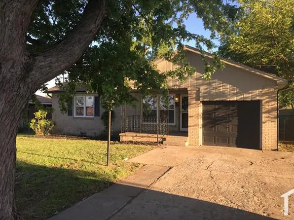 106 Poplar Ave, Yukon, OK 73099