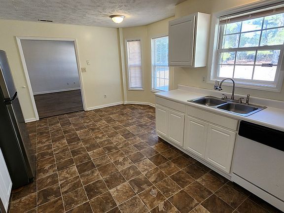 2nd image of 101 Winterfield Dr