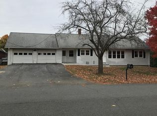 25 Sawmill Plain Rd, South Deerfield, MA 01373